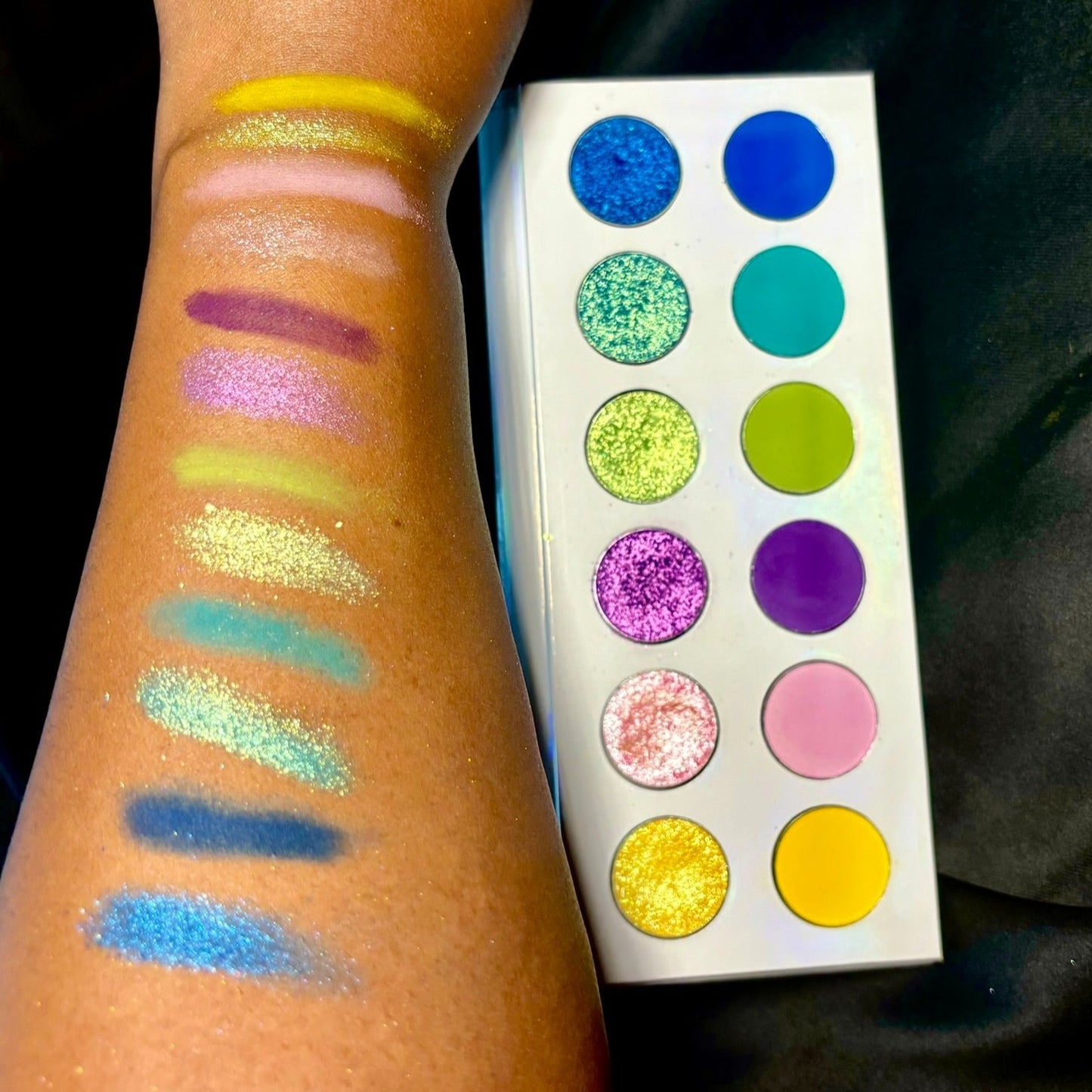 MERMAID FANTASY MULTIDIMENSIONAL SHIMMER AND MATTE PALETTE